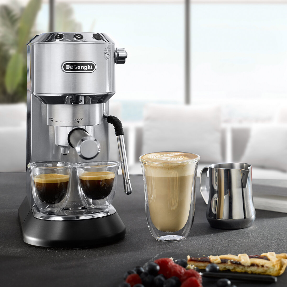 De'Longhi Dedica Arte, Cafetera Espresso + Barista Kit De'Longhi Dedica Arte, Cafetera Espresso + Barista Kit
