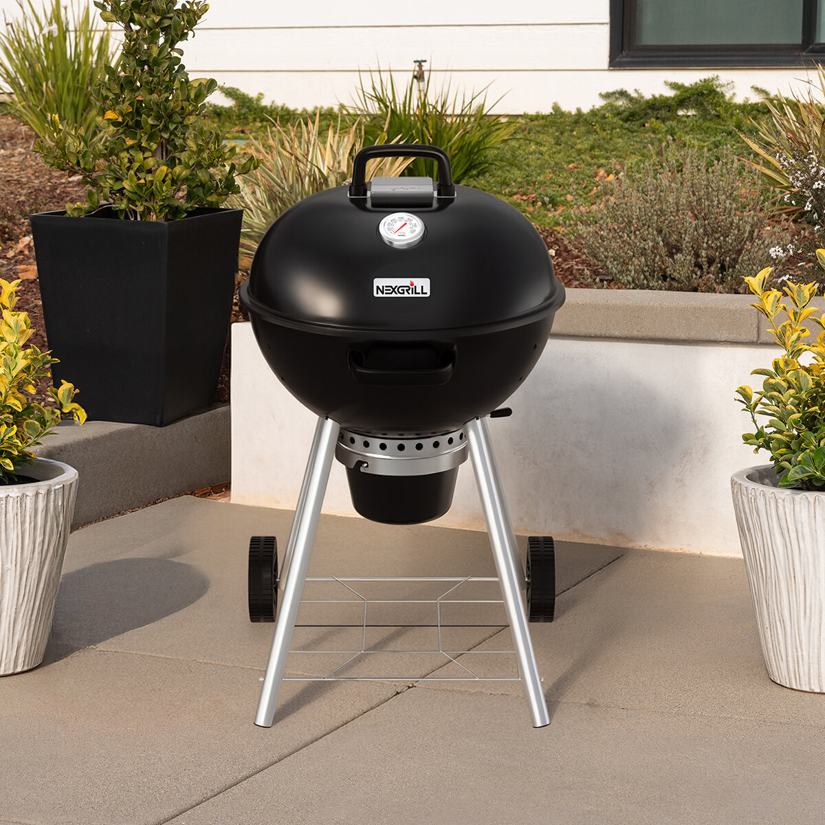 Nexgrill, Asador de Carbón de 22.5" Nexgrill, Asador de Carbón de 22.5"