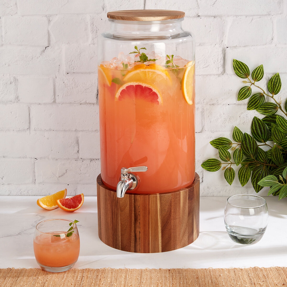 Studio Tu. Dispensador de Vidrio con Base de Madera de Acacia para Bebidas de 8.3L Studio Tu. Dispensador de Vidrio con Base de Madera de Acacia para Bebidas de 8.3L