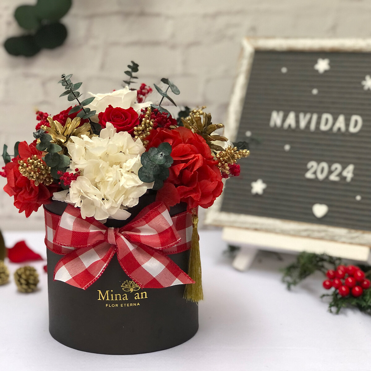 Bouquet Navidad, Caja Negra Listón de Cuadros