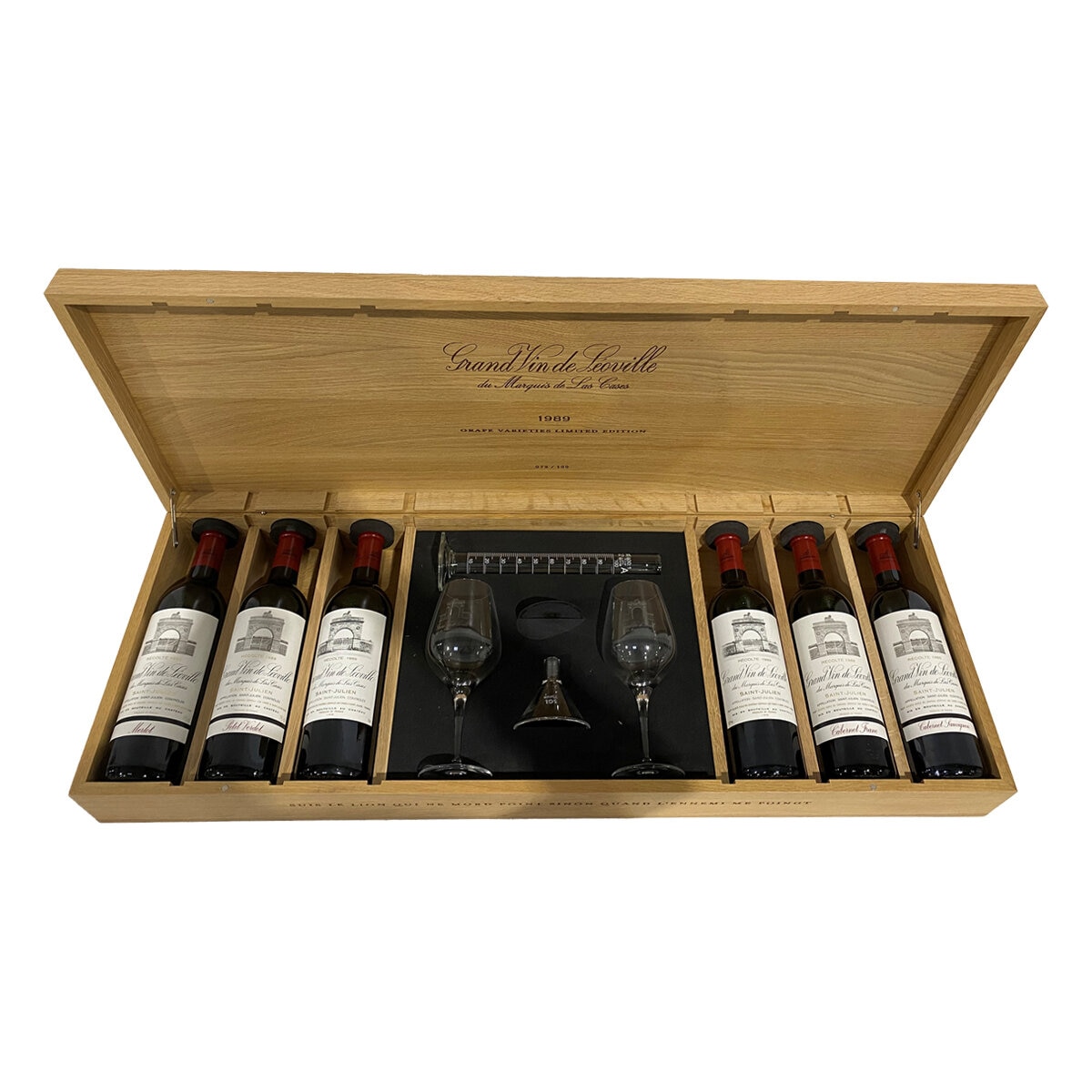 Grand Vin de Leoville du Marquis de Las Cases Caja con 6 Botellas de 750 ml + Copas Grand Vin de Leoville du Marquis de Las Cases Caja con 6 Botellas de 750 ml + Copas