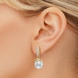 Aretes de Perlas Cultivadas, 9-10mm, con Diamantes .08ctw, Oro Dos Tonos de 14K Aretes de Perlas Cultivadas, 9-10mm, con Diamantes .08ctw, Oro Dos Tonos de 14K