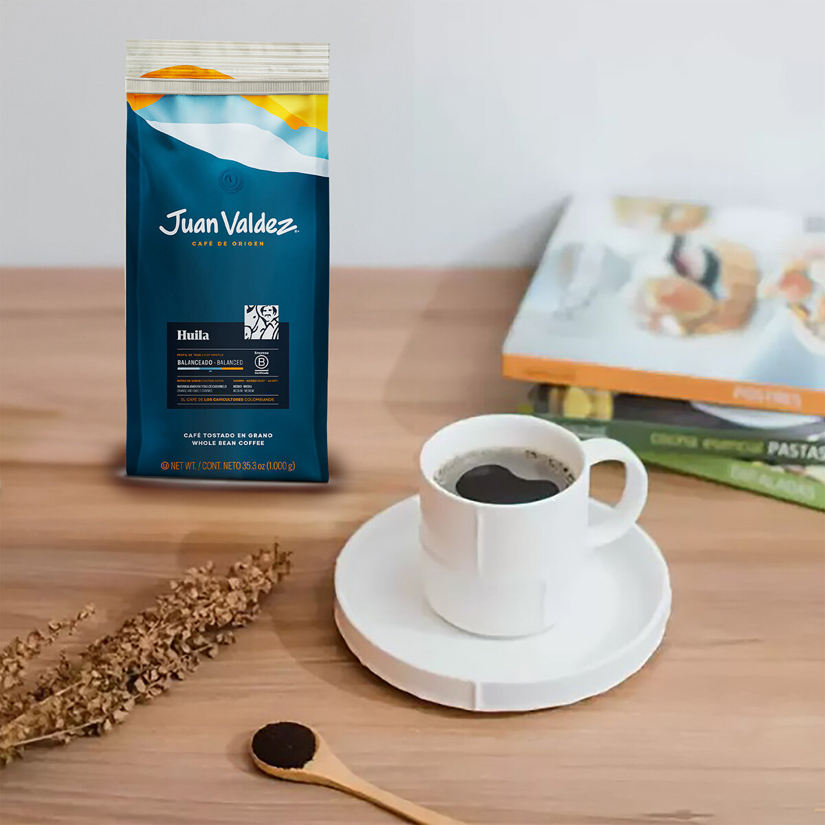 Juan Valdez Café Tostado en Grano Huila 1 kg Juan Valdez Café Tostado en Grano Huila 1 kg