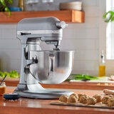 KitchenAid, Serie Professional 600, Batidora de pedestal con tazón elevable y batidor plano de borde flexible, 5.6 L, Plata