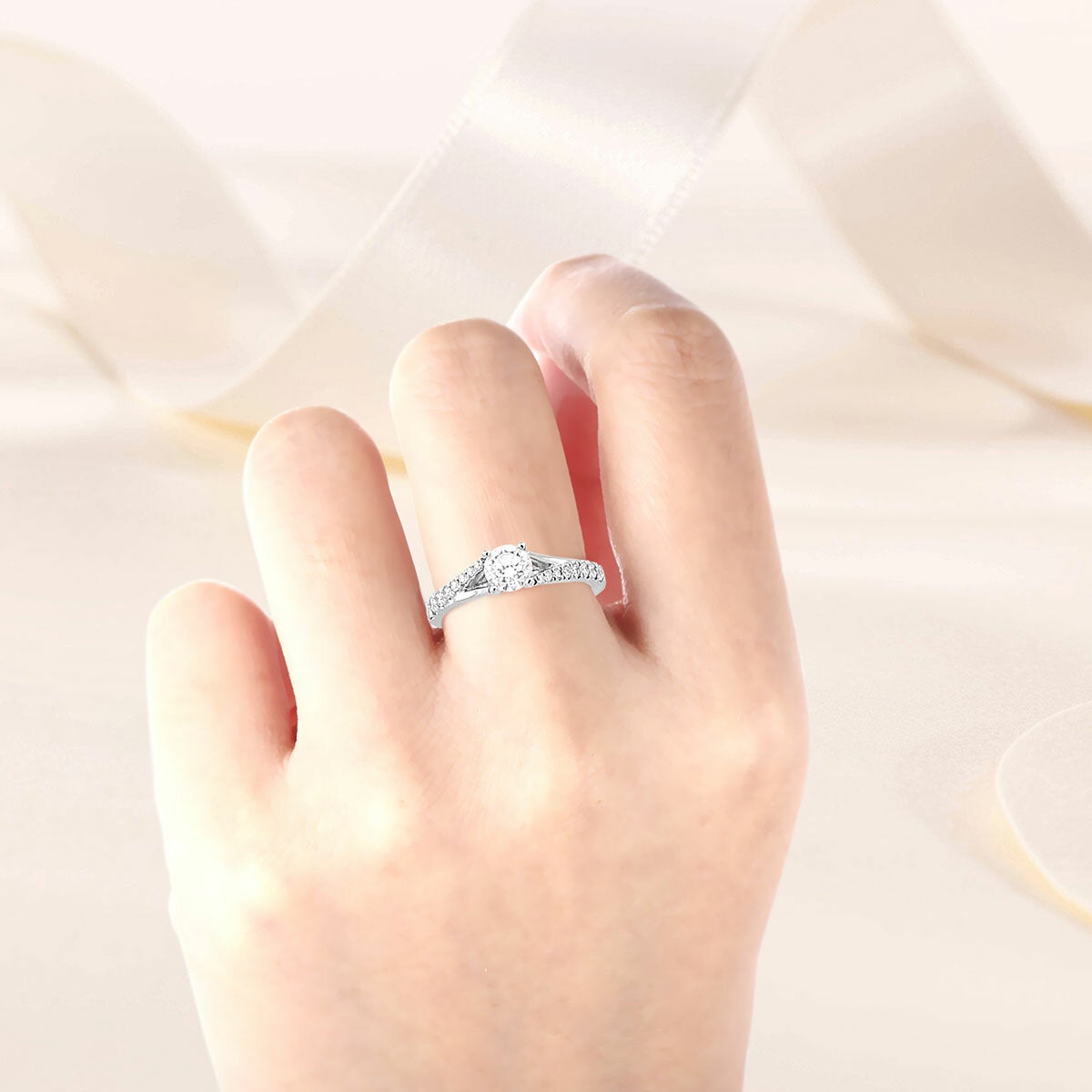 Anillo, 0.97ctw, en Platino Anillo, 0.97ctw, en Platino