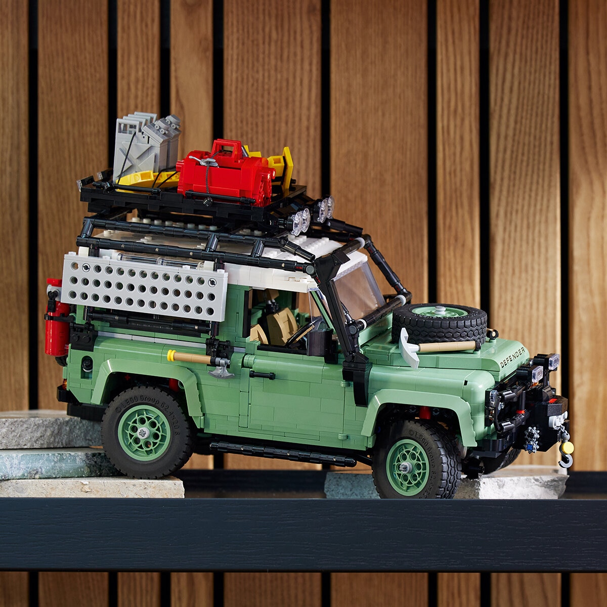 LEGO Icons Land Rover Classic Defender 90