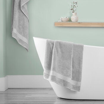 Purely Indulgent, Toalla Para Baño, Color Gris Purely Indulgent, Toalla Para Baño, Color Gris