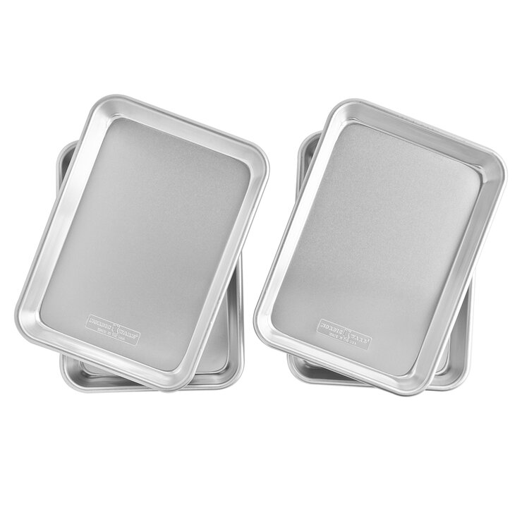 Nordic Ware Juego de 4 Charolas de Aluminio Nordic Ware Juego de 4 Charolas de Aluminio