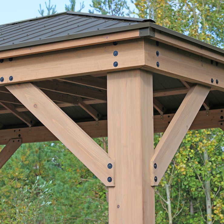 Yardistry Pérgola de Madera con Techo de Aluminio de 3.7m x 4.9m Yardistry Pérgola de Madera con Techo de Aluminio de 3.7m x 4.9m