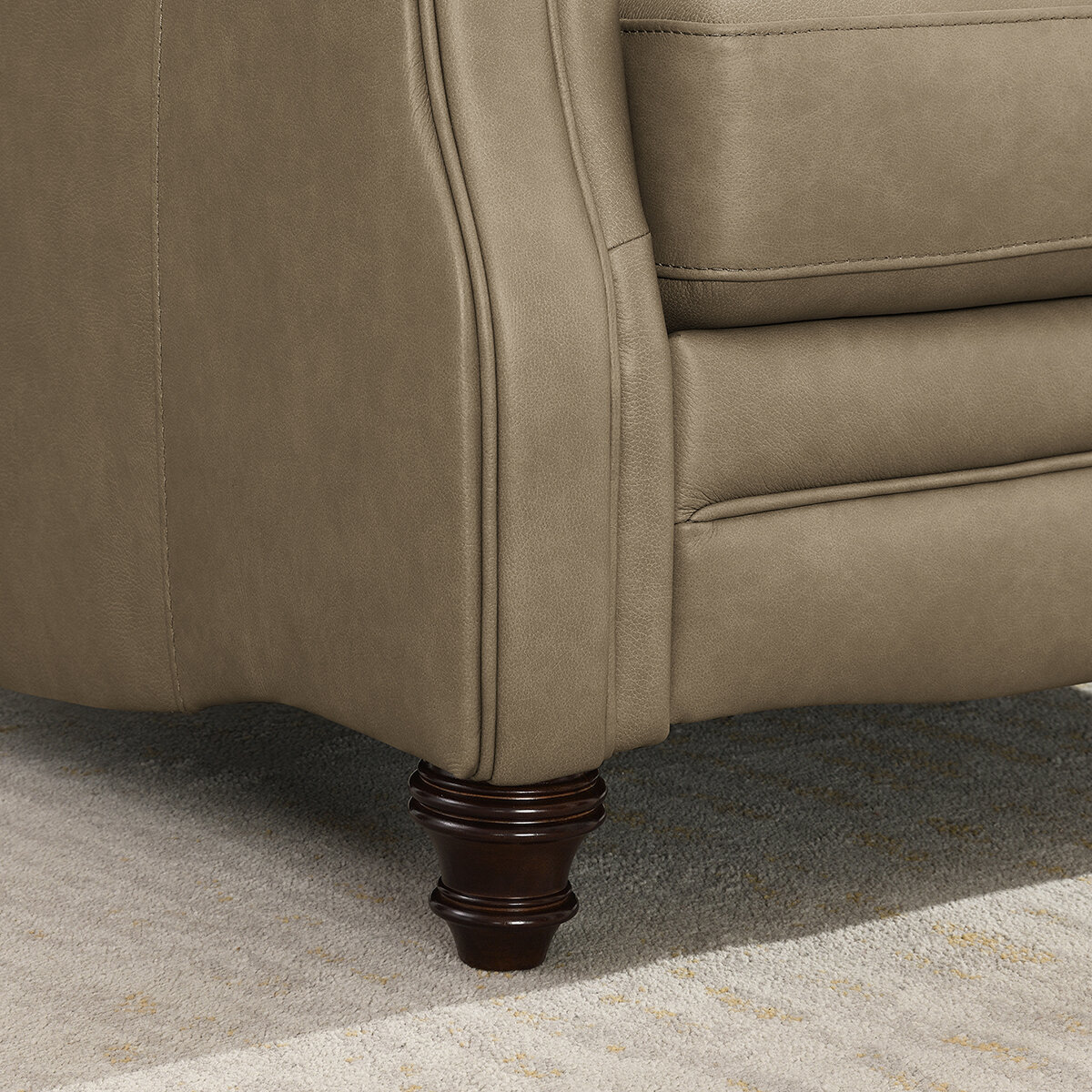 Simon Li Furniture, Sillón Reclinable de Piel con Sistema Eléctrico Simon Li Furniture, Sillón Reclinable de Piel con Sistema Eléctrico