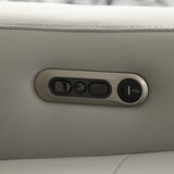 Simon Li Furniture, Sofá Reclinable de Piel con Sistema Eléctrico Simon Li Furniture, Sofá Reclinable de Piel con Sistema Eléctrico