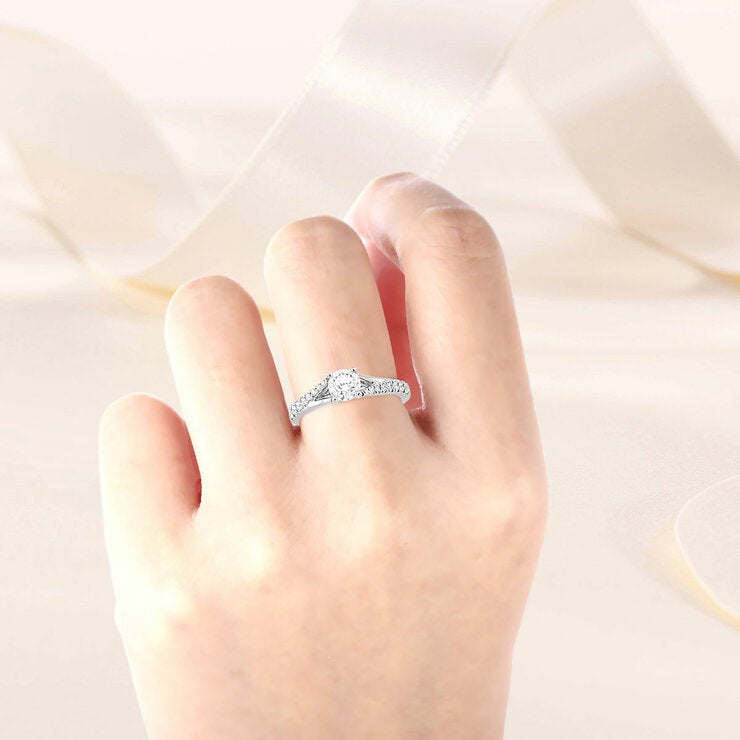 Anillo, 0.97ctw, en Platino Anillo, 0.97ctw, en Platino