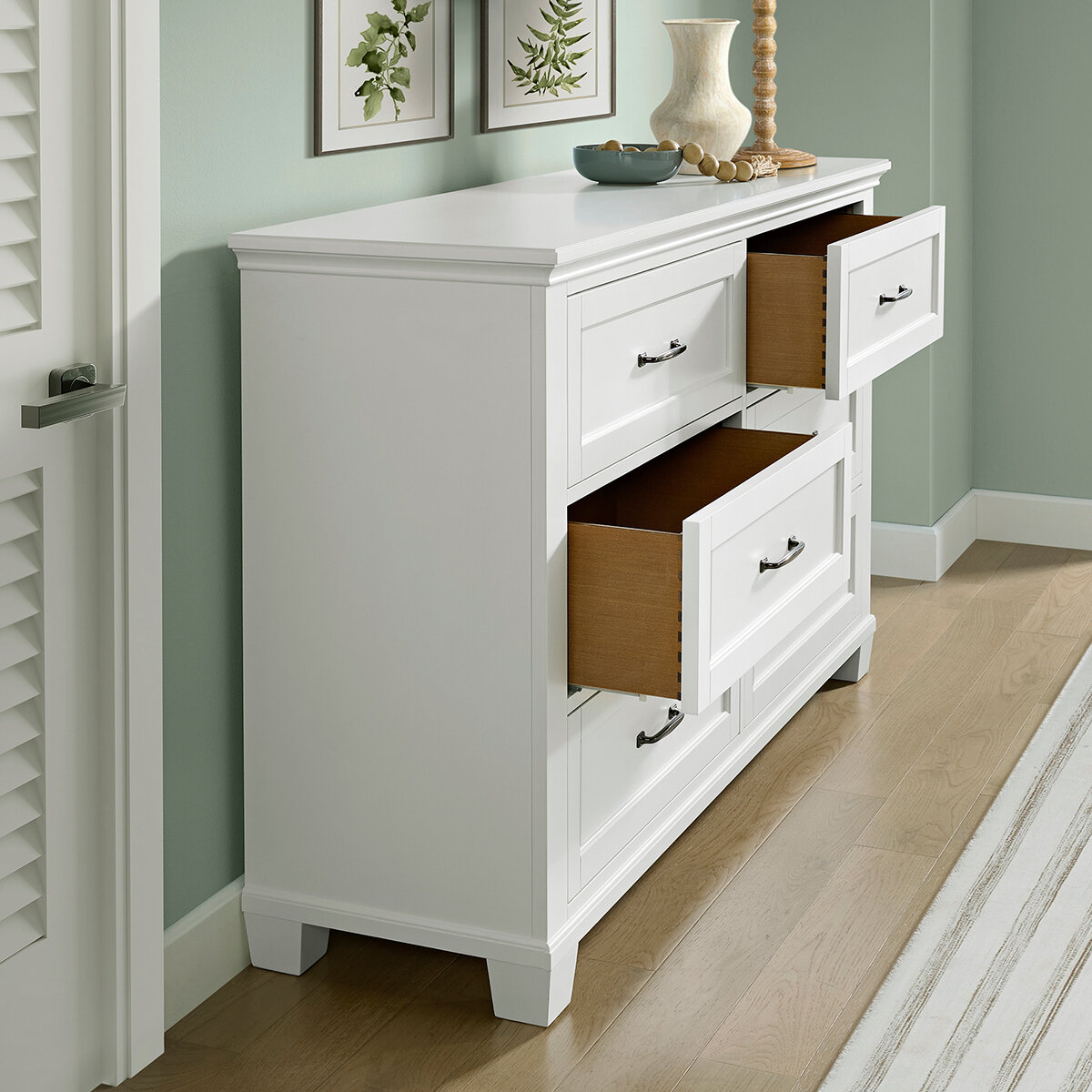 Universal Broadmoore, Rose, Cómoda de 6 Cajones Universal Broadmoore, Rose, Cómoda de 6 Cajones