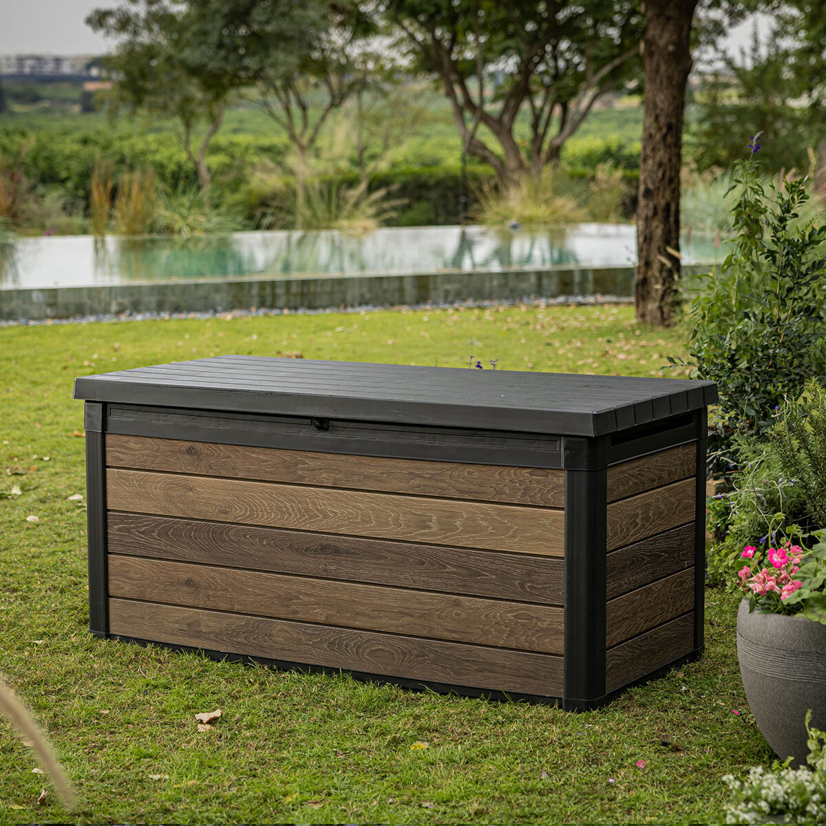 Keter, Signature Collection Caja de Almacenamiento de 567 litros