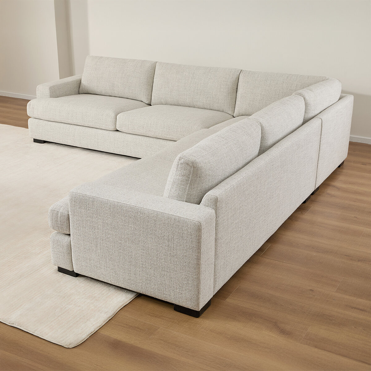 Aiden & Ivy, Seccional de Tela de 3 Piezas Aiden & Ivy, Seccional de Tela de 3 Piezas