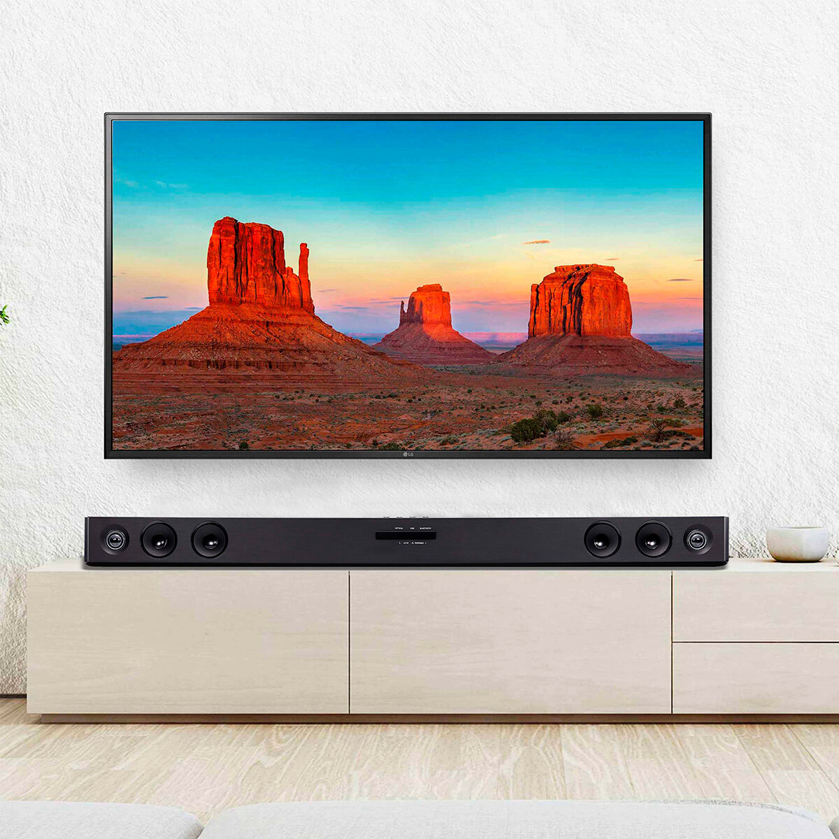 LG Pantalla 65" UHD 4K Smart TV + Barra de Sonido LG Pantalla 65" UHD 4K Smart TV + Barra de Sonido