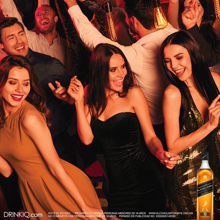 Whisky Johnnie Walker Black Label Blended Scotch 1L Whisky Johnnie Walker Black Label Blended Scotch 1L