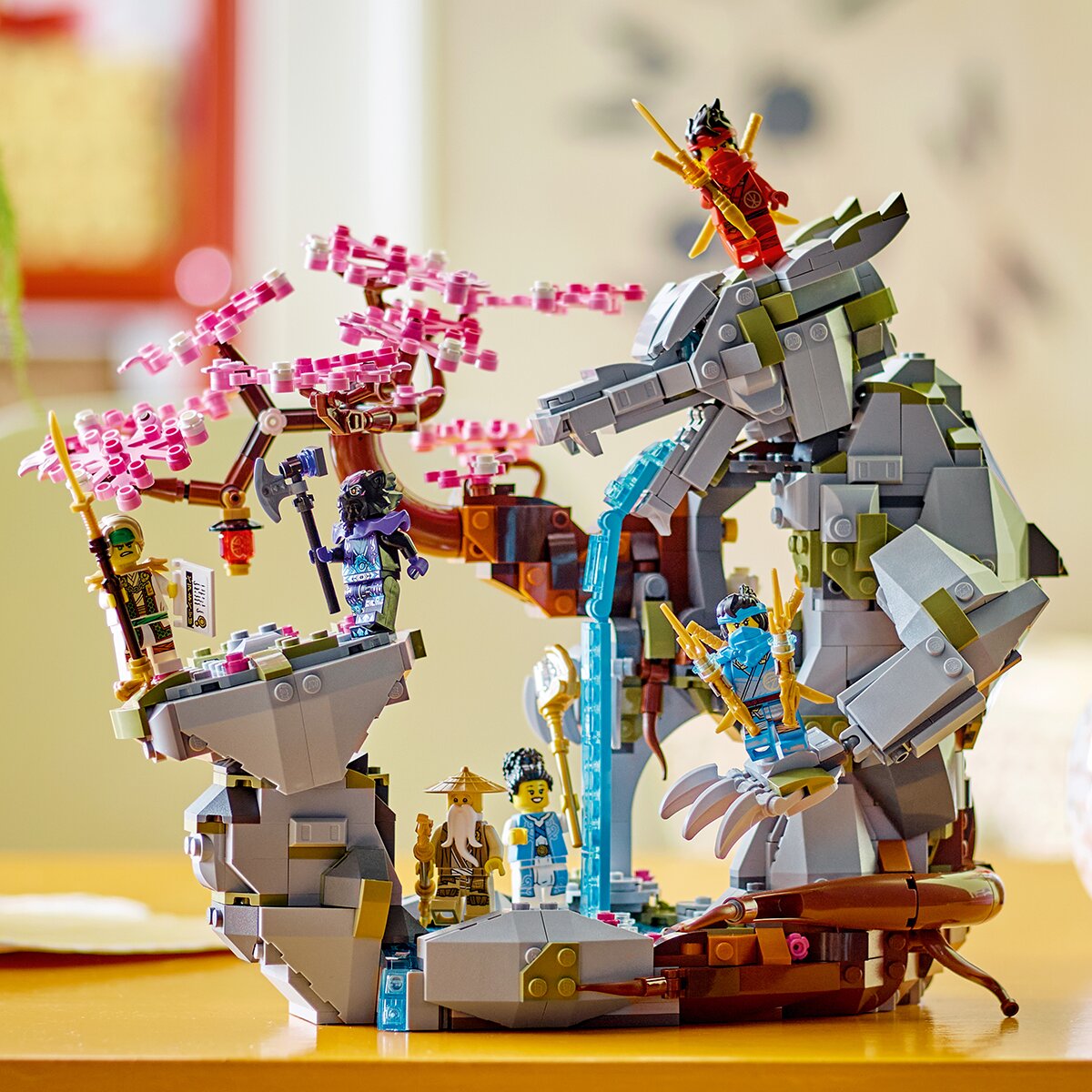 LEGO Ninjago Santuario de Piedra del Dragón 