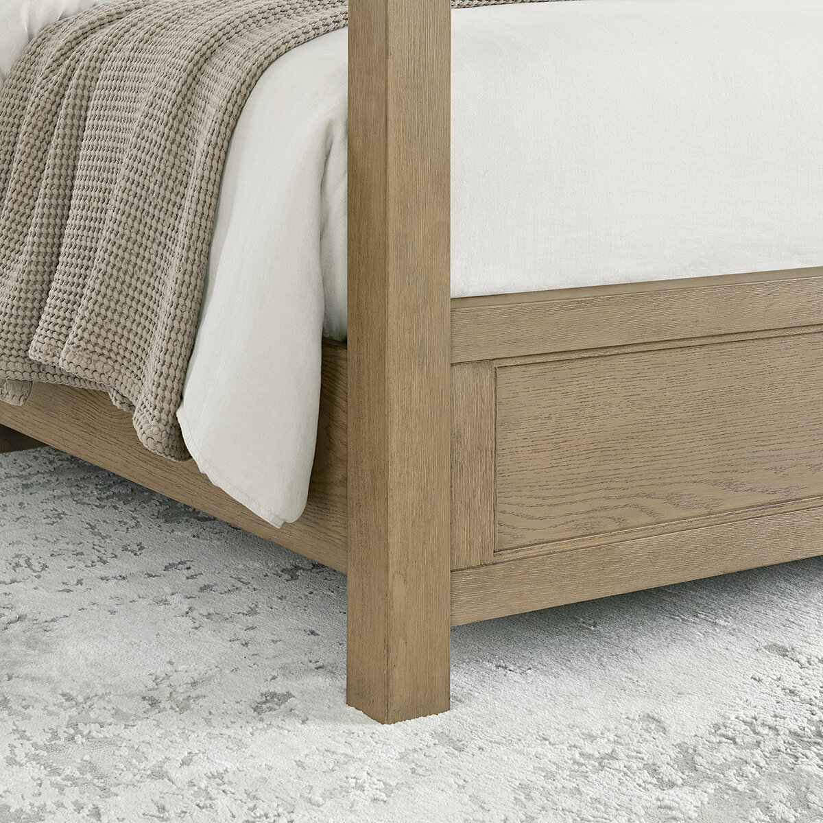 Universal Broadmoore, Cama King Con Dosel Universal Broadmoore, Cama King Con Dosel