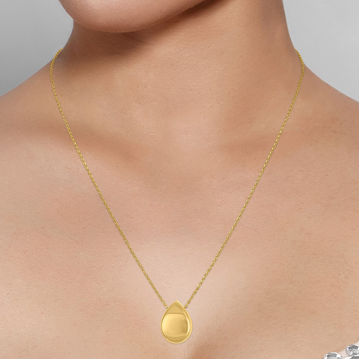 Collar, con Dije de Gota, Oro 14 K Collar, con Dije de Gota, Oro 14 K