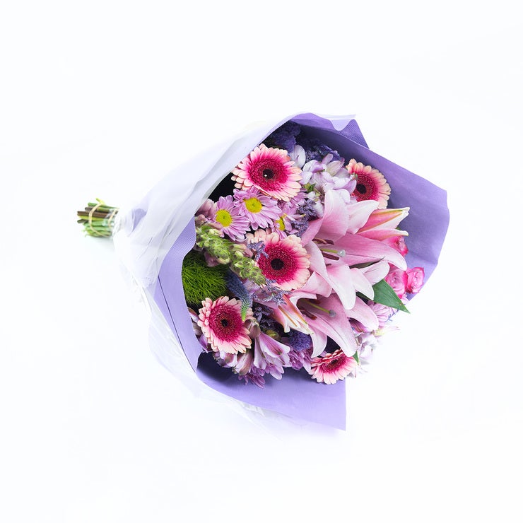 Bouquet mixto de 28 tallos en tonos morados Bouquet mixto de 28 tallos en tonos morados