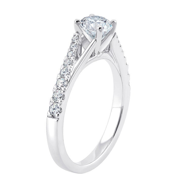 Anillo, 0.97ctw, en Platino Anillo, 0.97ctw, en Platino