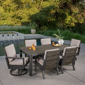 SunVilla, Beckett Comedor para Exterior de 7 Piezas SunVilla, Beckett Comedor para Exterior de 7 Piezas