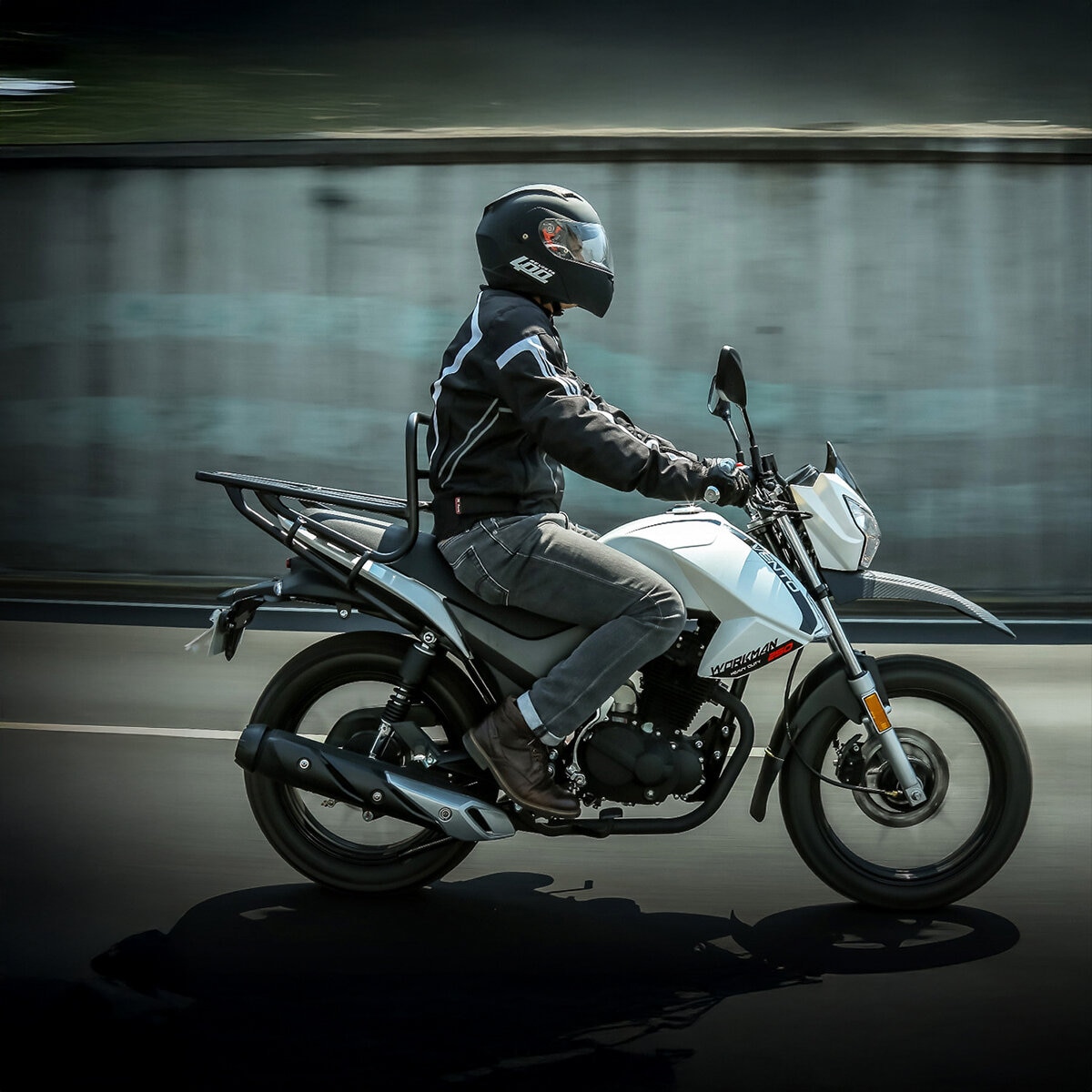 Vento Motocicleta Workman 250cc Blanco Vento Motocicleta Workman 250cc Blanco