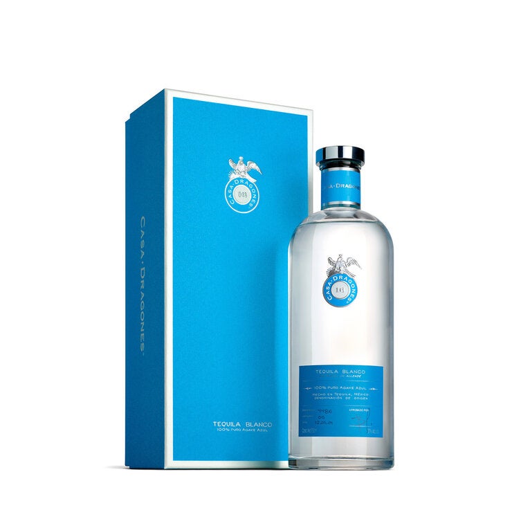 Tequila Casa Dragones Blanco 2/750 ml con Molde de Hielos Tequila Casa Dragones Blanco 2/750 ml con Molde de Hielos
