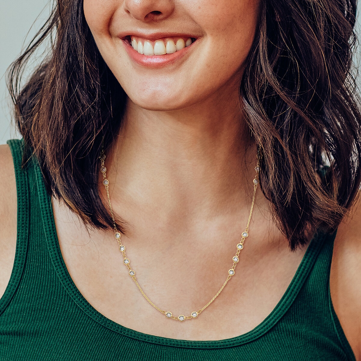 Collar de Estaciones Redondas, Oro Dos Tonos 14K Collar de Estaciones Redondas, Oro Dos Tonos 14K